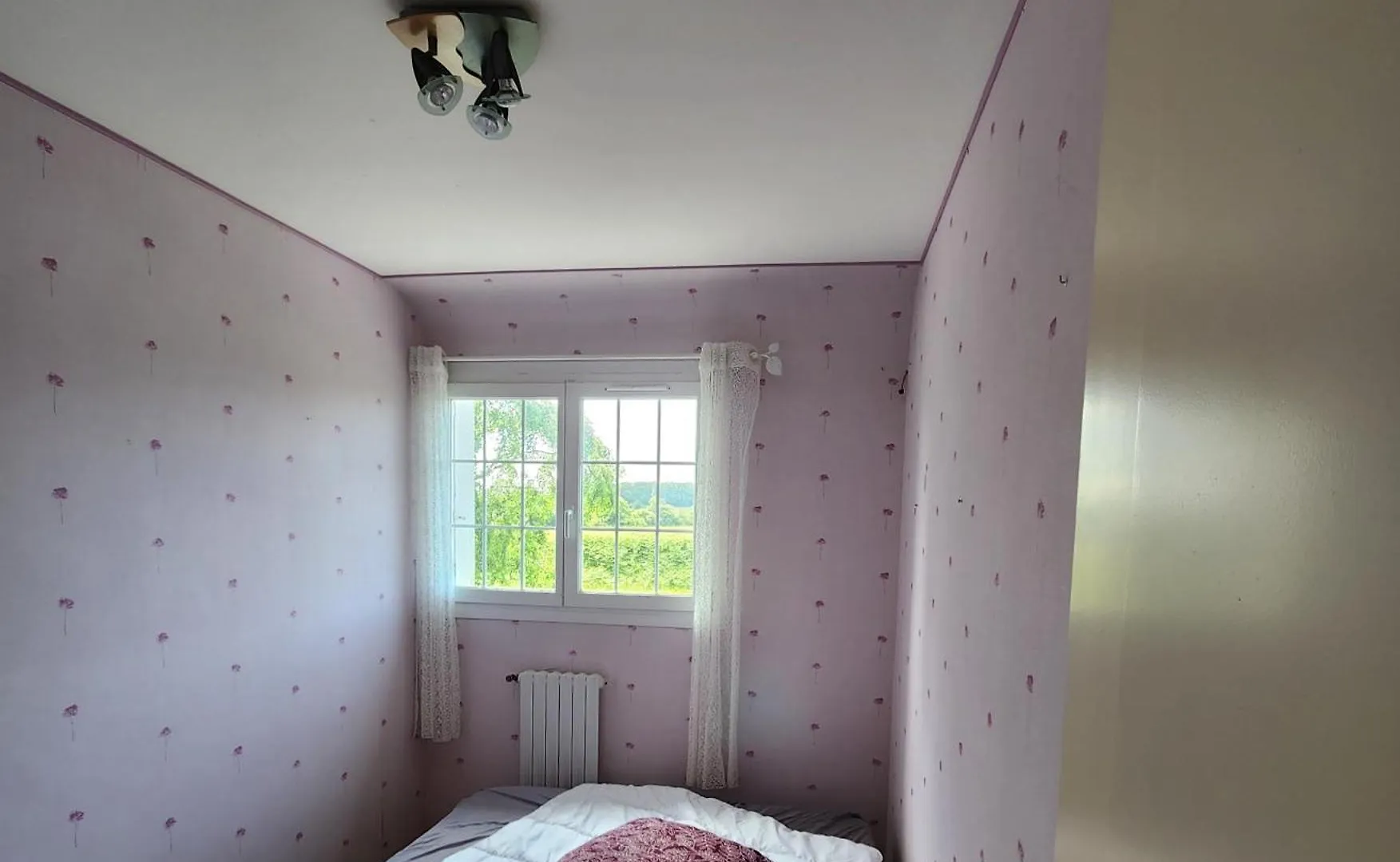 Holiday home Maison Avec Jardin Et Jacuzzi Lesneven